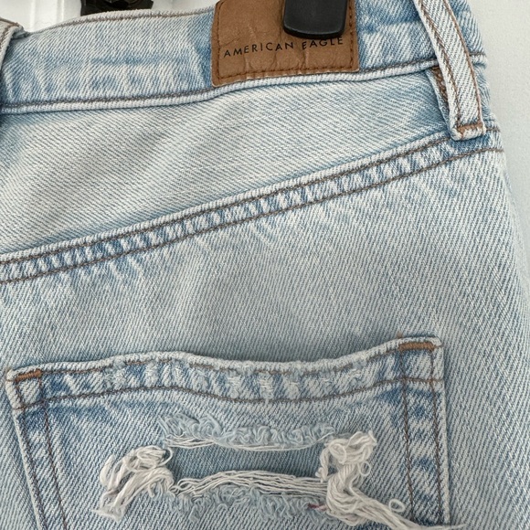 SOLD: AE 90s Boyfriend Jeans - Picture 10 of 13